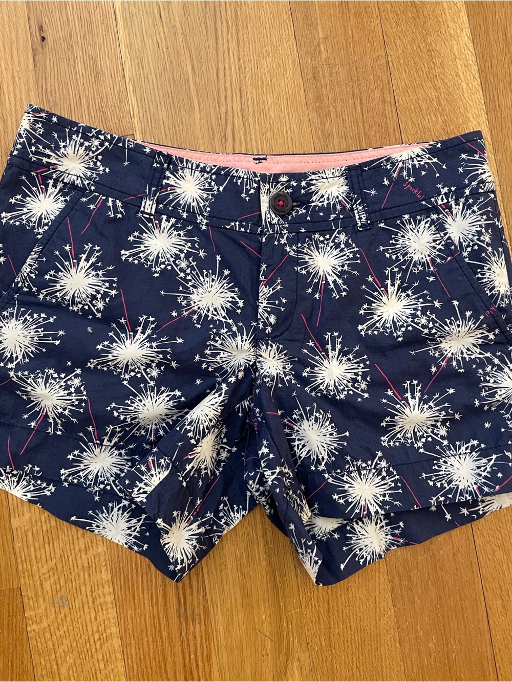 Rare Lilly Pulitzer Sparks Glow Callahan Shorts Size 2 EUC waist is 31 inches